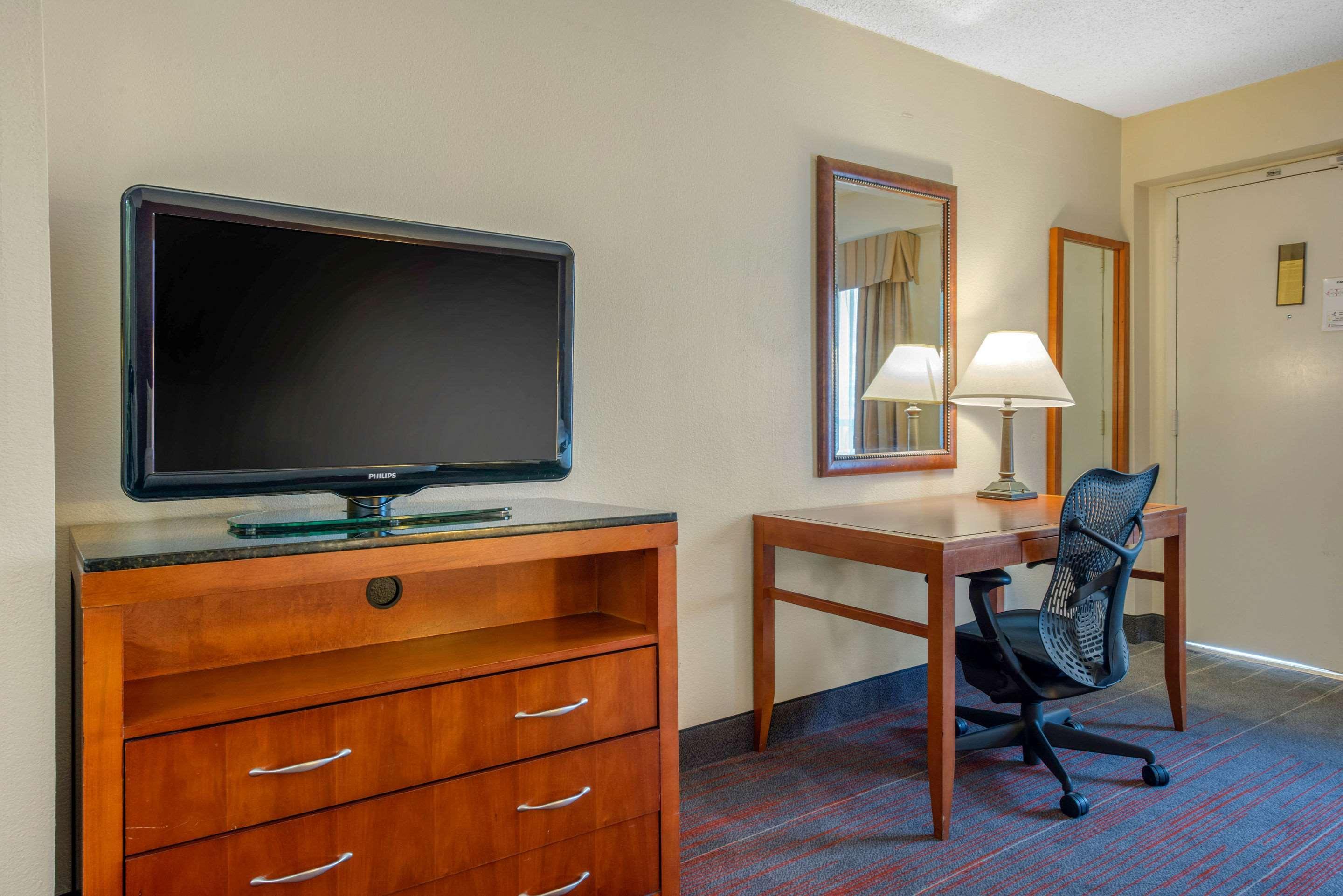 Quality Inn Savannah Historic District מראה חיצוני תמונה