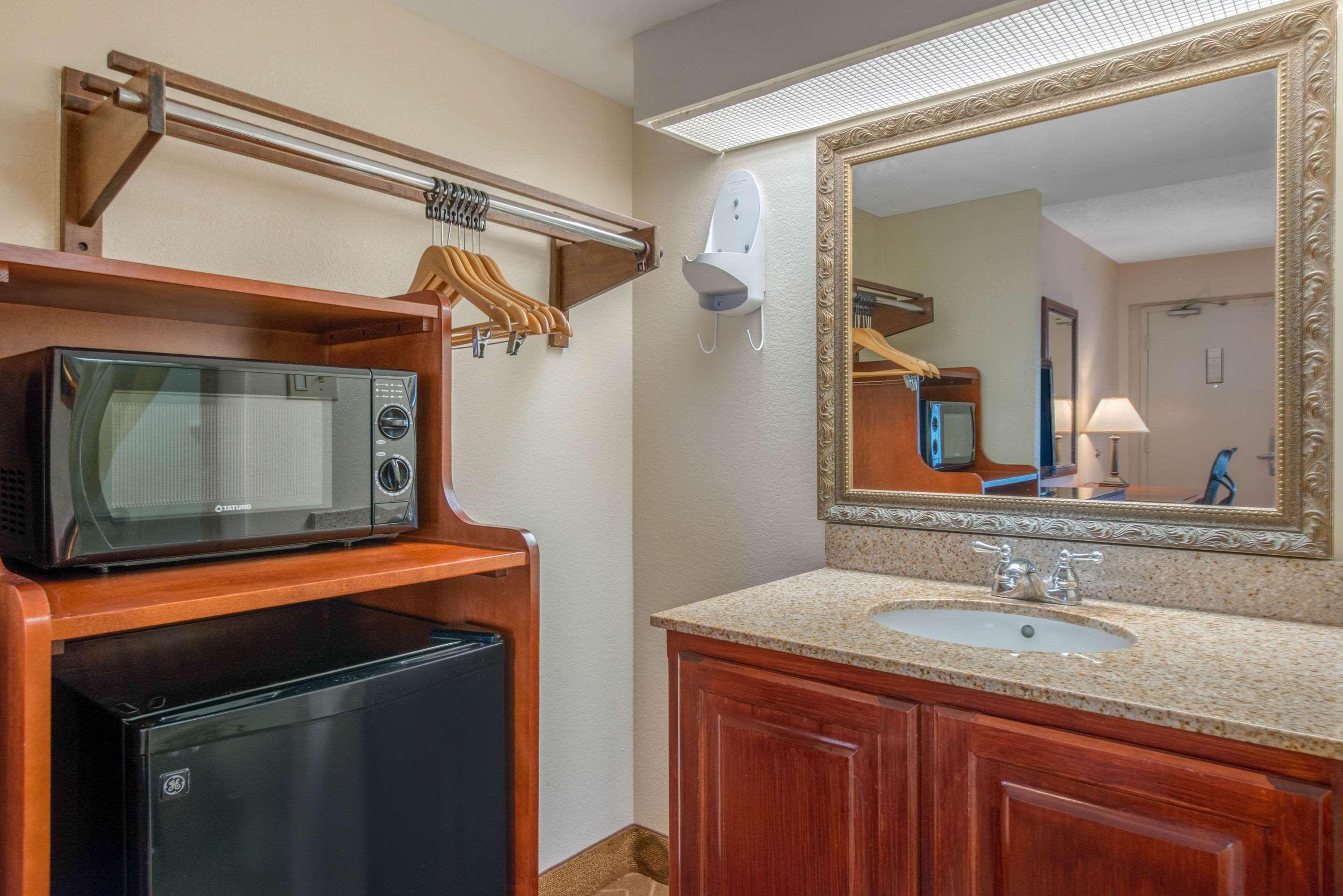 Quality Inn Savannah Historic District מראה חיצוני תמונה