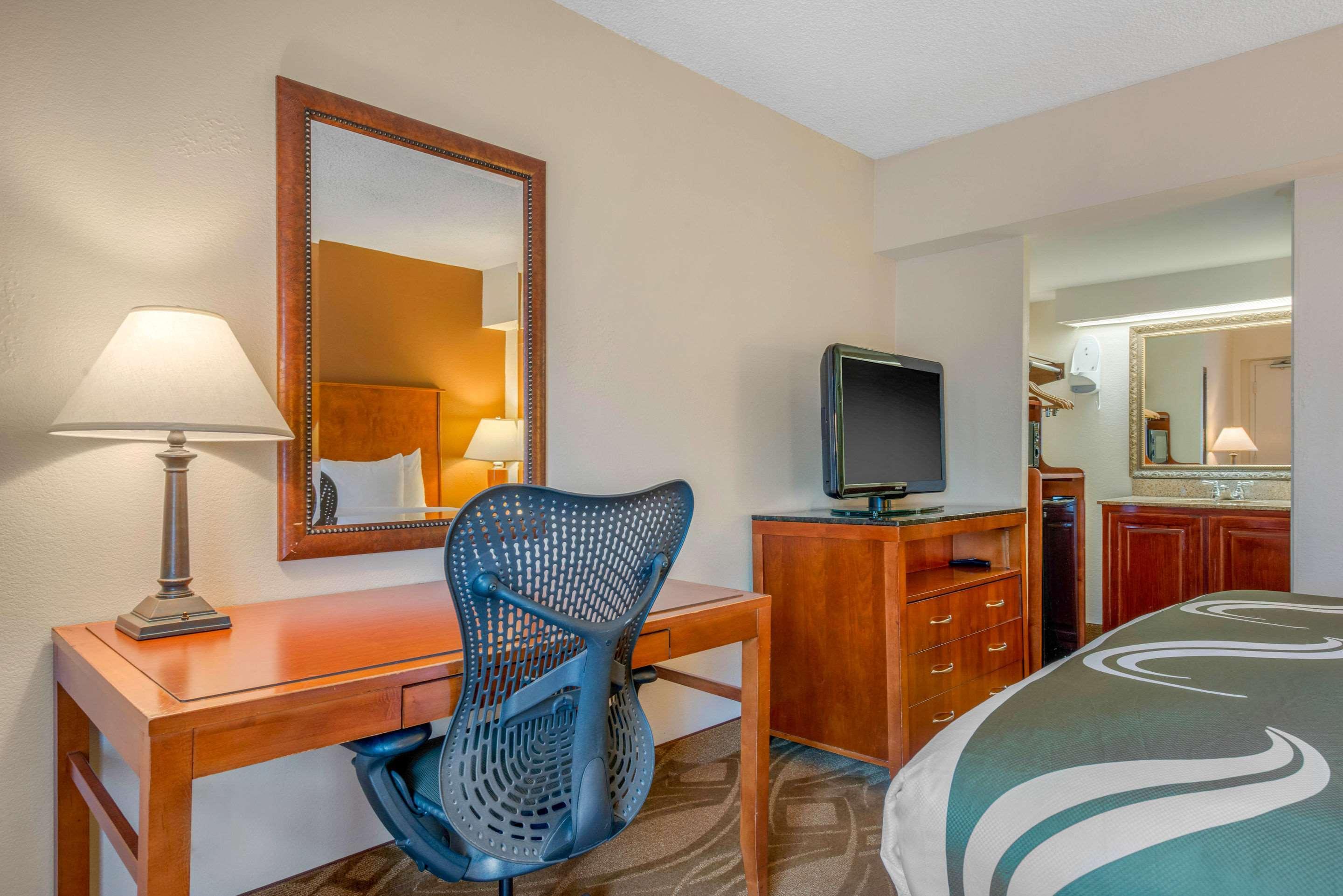 Quality Inn Savannah Historic District מראה חיצוני תמונה