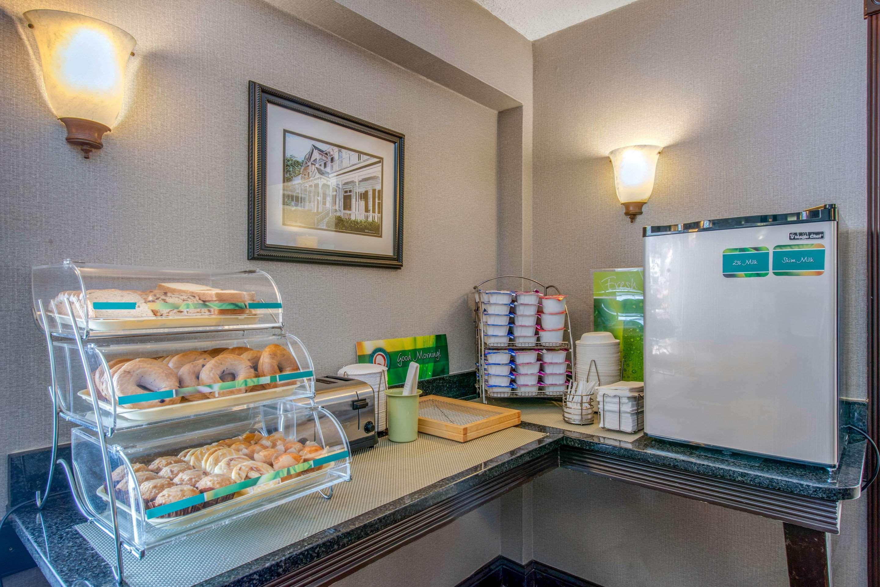 Quality Inn Savannah Historic District מראה חיצוני תמונה