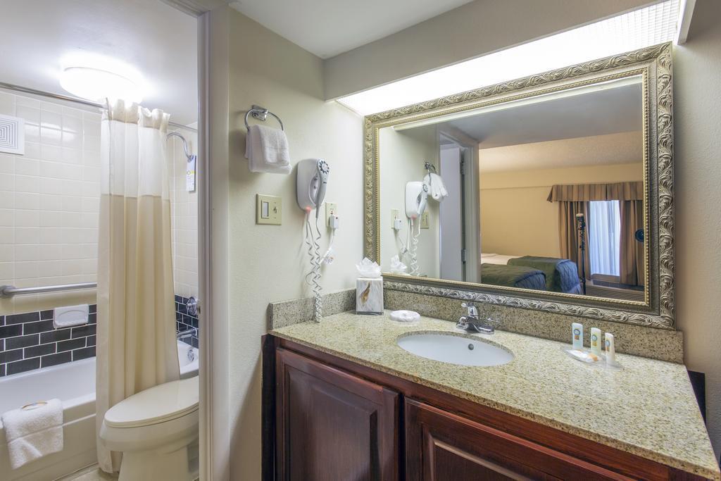 Quality Inn Savannah Historic District מראה חיצוני תמונה