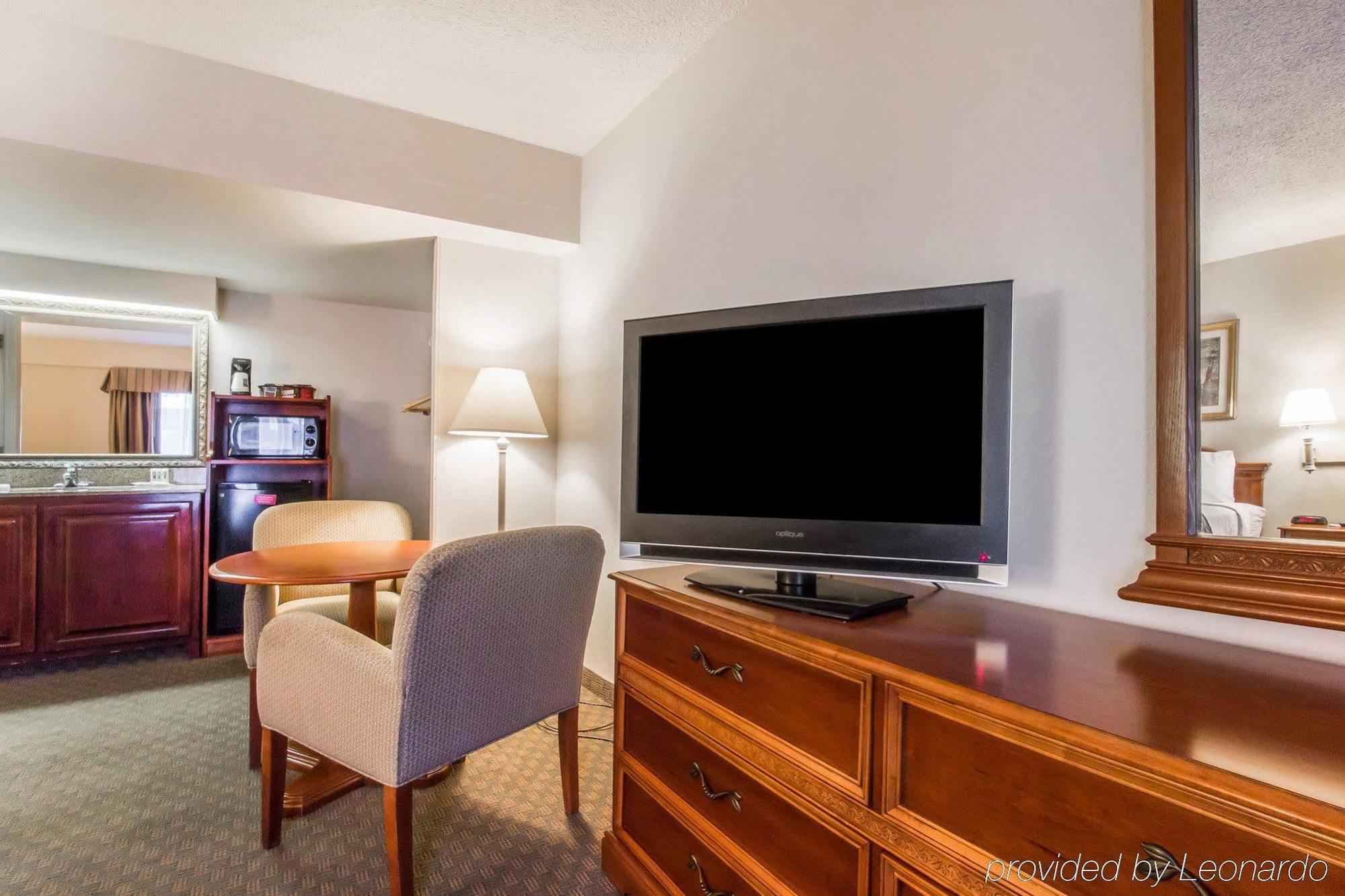 Quality Inn Savannah Historic District מראה חיצוני תמונה