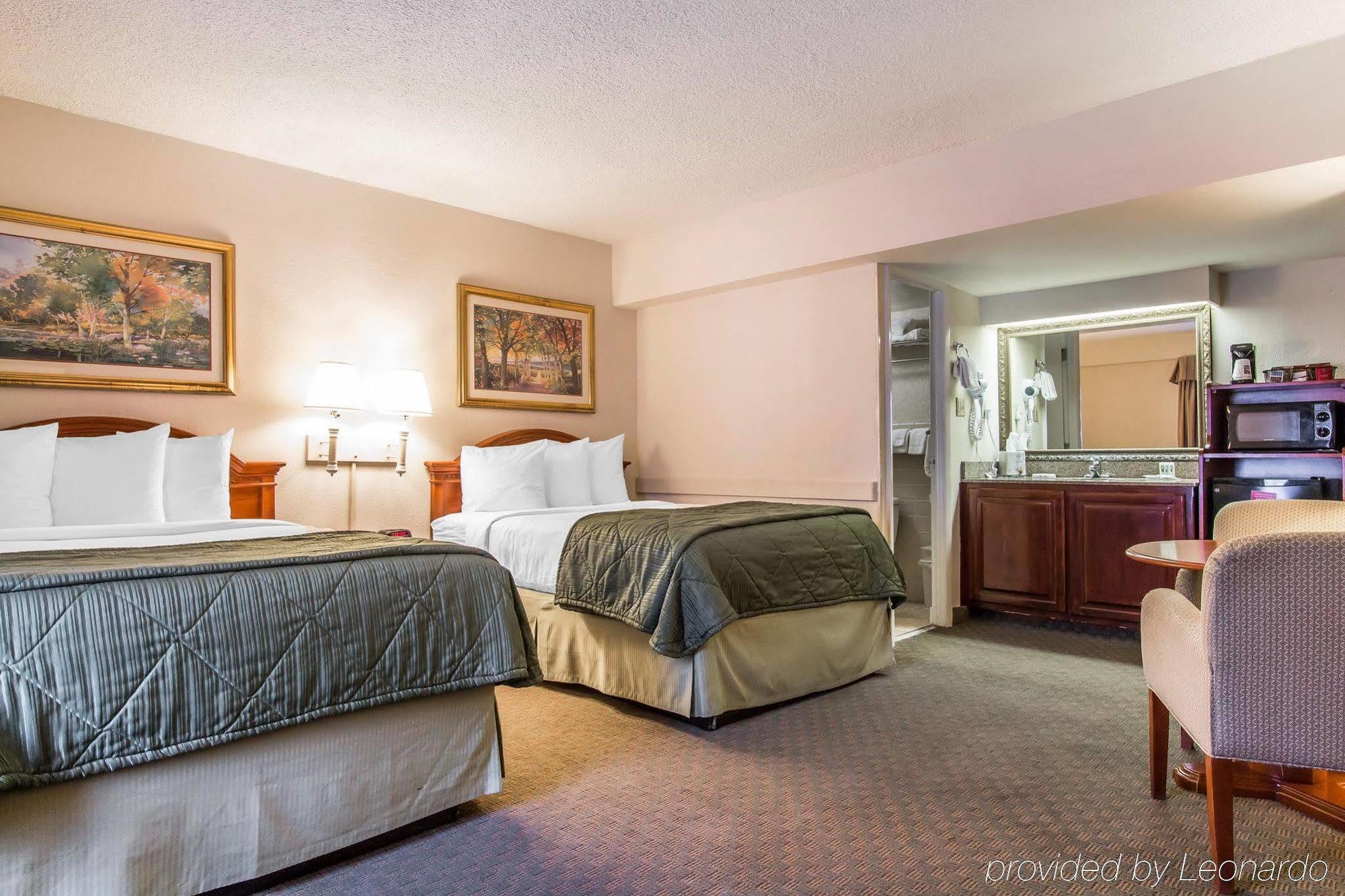Quality Inn Savannah Historic District מראה חיצוני תמונה