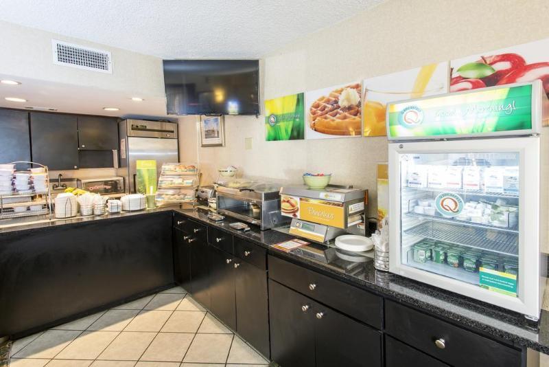 Quality Inn Savannah Historic District מראה חיצוני תמונה