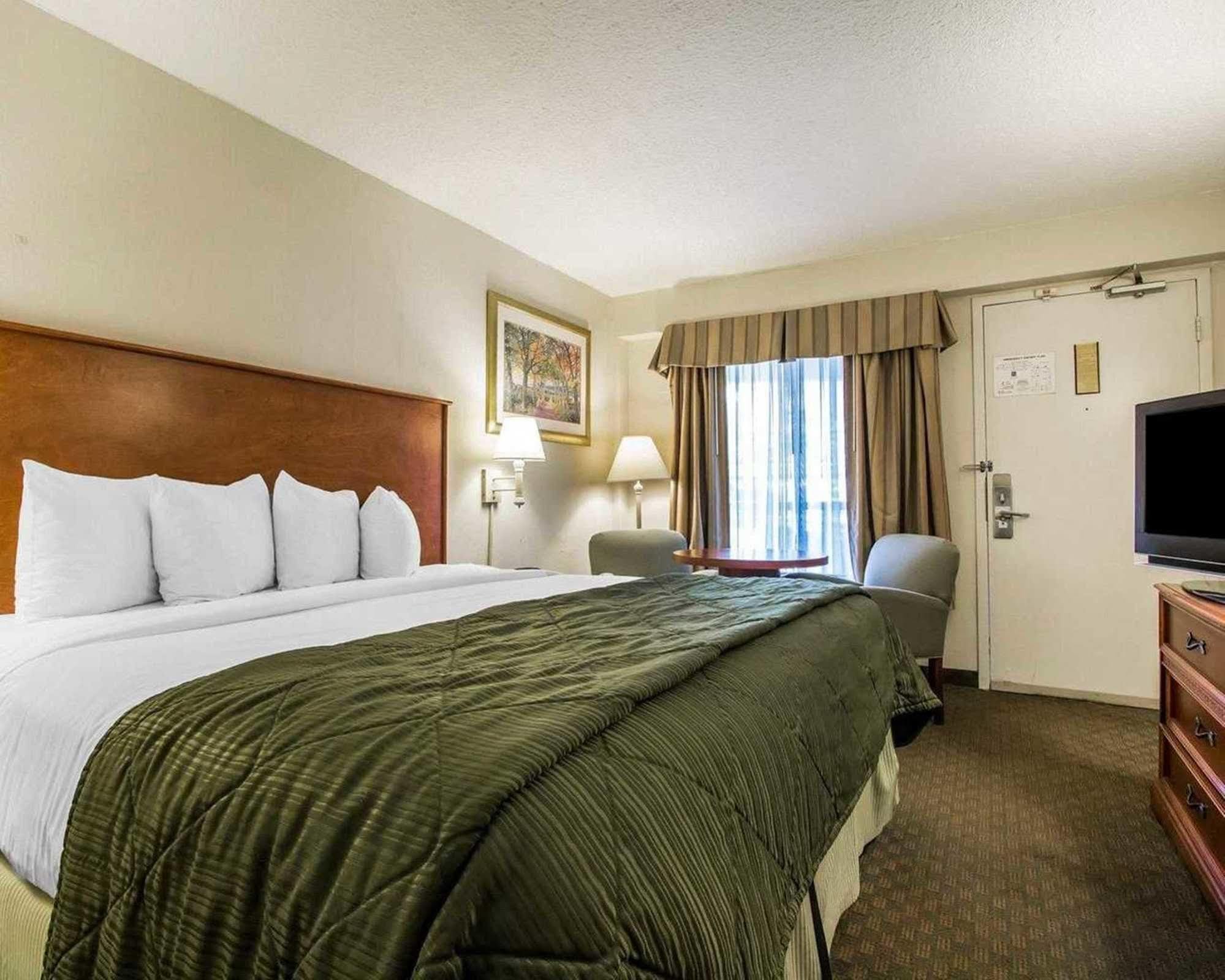 Quality Inn Savannah Historic District מראה חיצוני תמונה