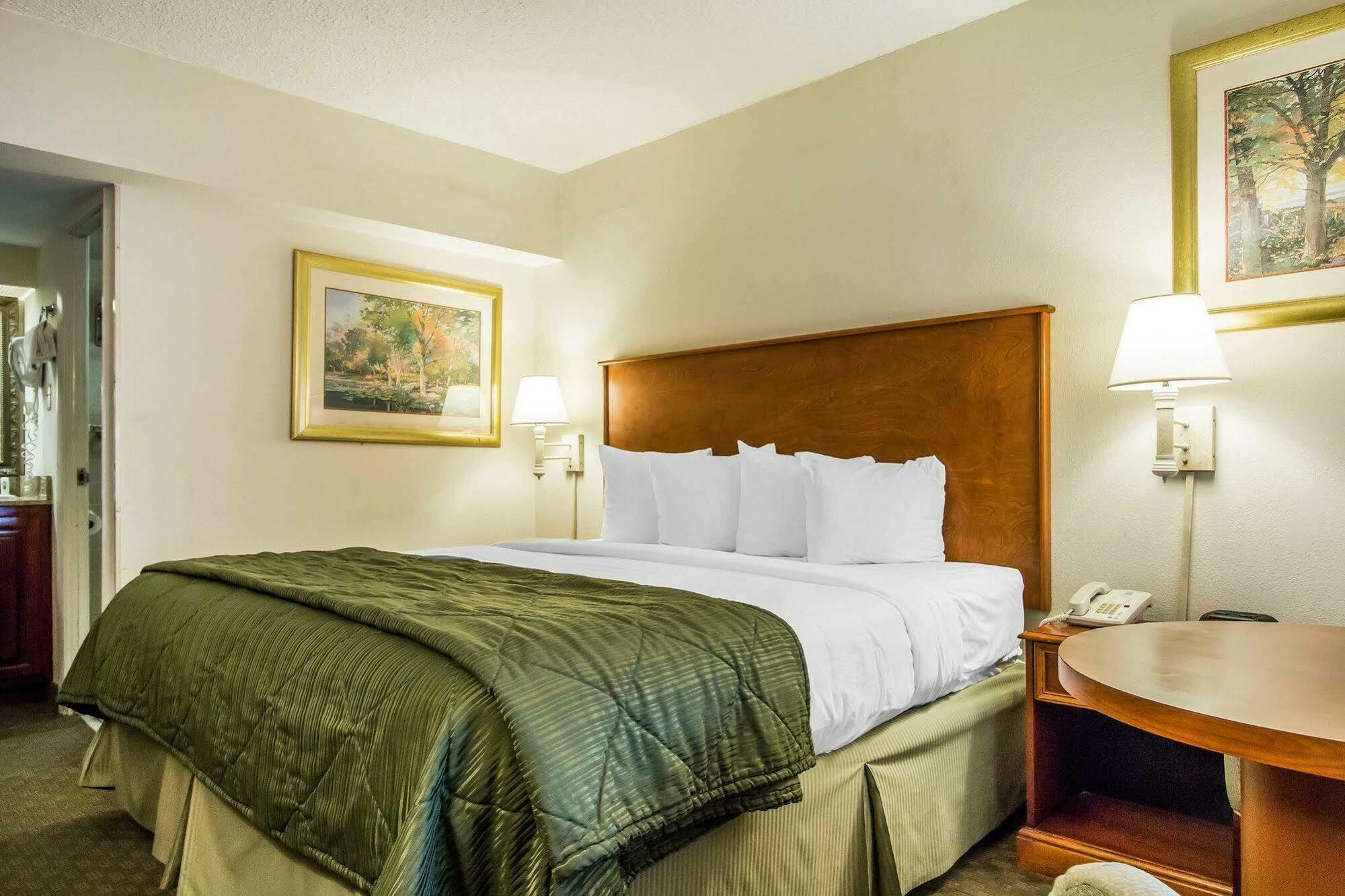 Quality Inn Savannah Historic District מראה חיצוני תמונה